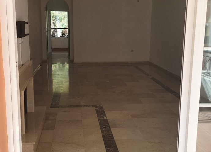 Appartement milieu d’Etage situé à Nueva Andalucía River Garden  - 8