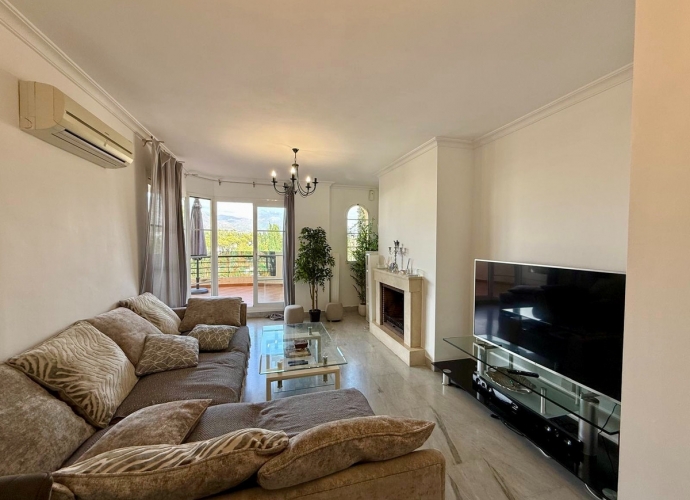 Appartement milieu d’Etage situé à Nueva Andalucía Señorío de Aloha  - 6