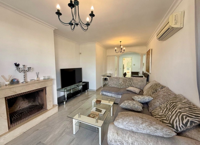 Appartement milieu d’Etage situé à Nueva Andalucía Señorío de Aloha  - 8