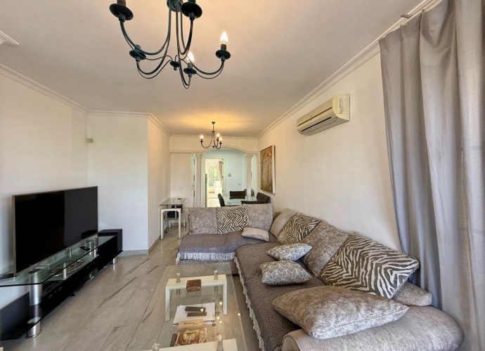 Appartement milieu d’Etage situé à Nueva Andalucía Señorío de Aloha  - 9