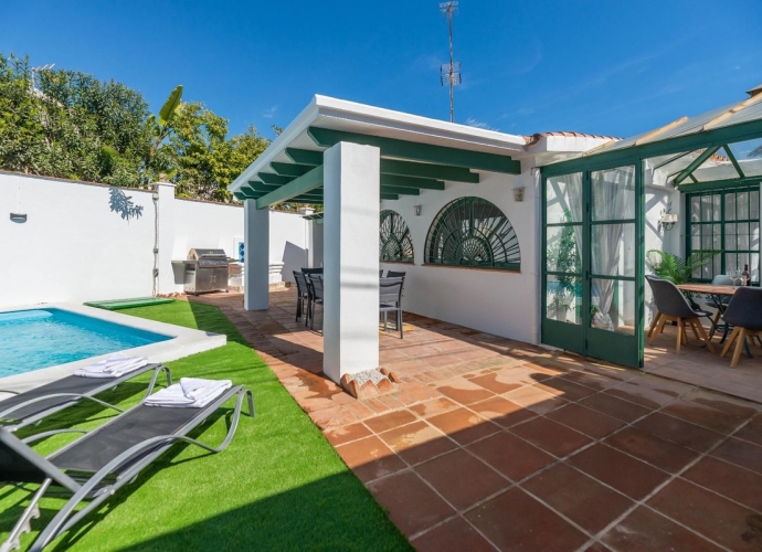 Villa Independiente en Nueva Andalucía Villas en Nueva Andalucia - 1