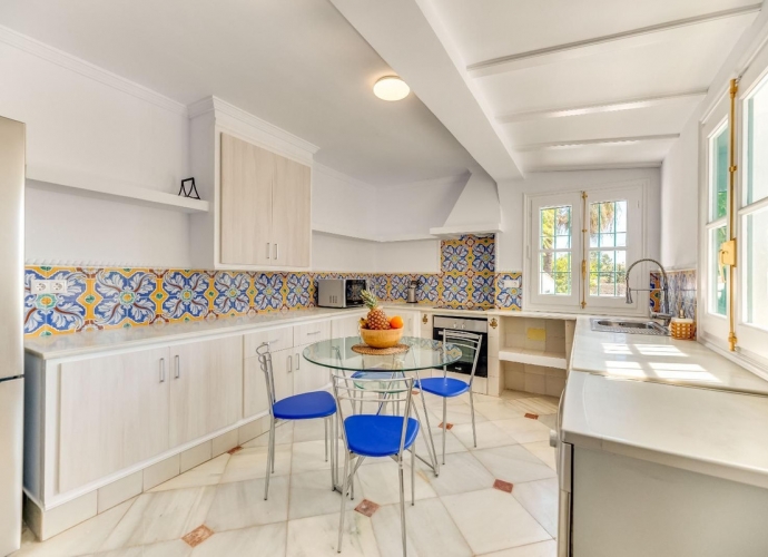 Villa Independiente en Nueva Andalucía Villas en Nueva Andalucia - 8