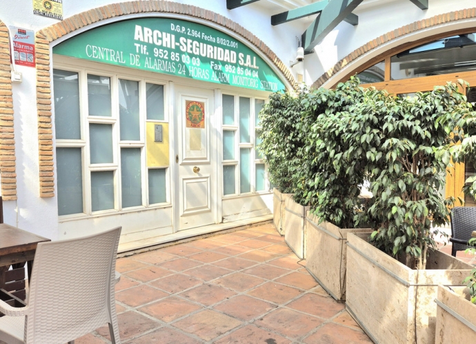 Commercial Commercial Premises en Elviria - 1