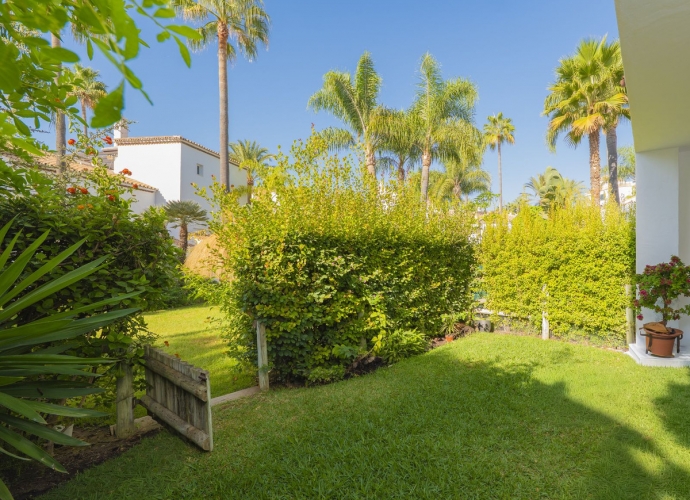 Townhouse Terraced in Bahía de Marbella - 9