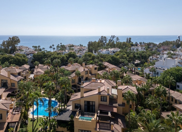 Apartamento Planta Baja en Puerto Banús - 1