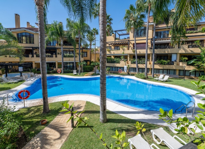 Apartamento Planta Baja en Puerto Banús - 2