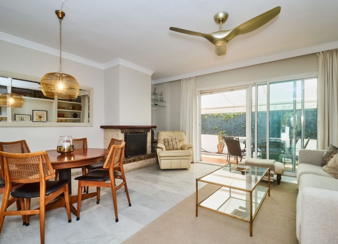 Townhouse Semi Detached in The Golden Mile - 5