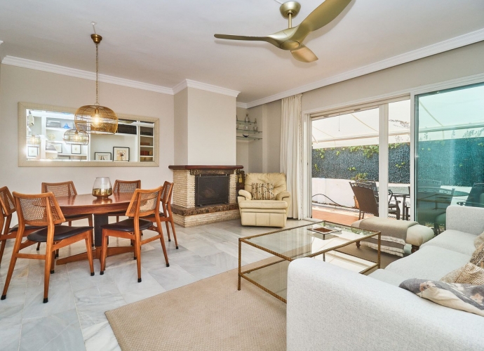 Townhouse Semi Detached in The Golden Mile - 7