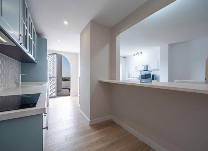 Apartment Middle Floor in The Golden Mile - 10