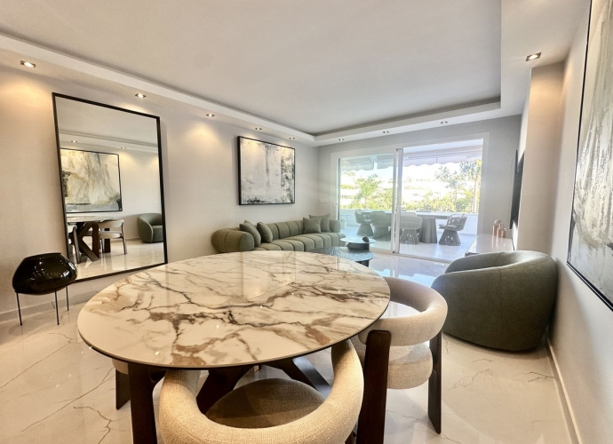 Appartement milieu d’Etage situé à Nueva Andalucía Los Granados Golf  - 9