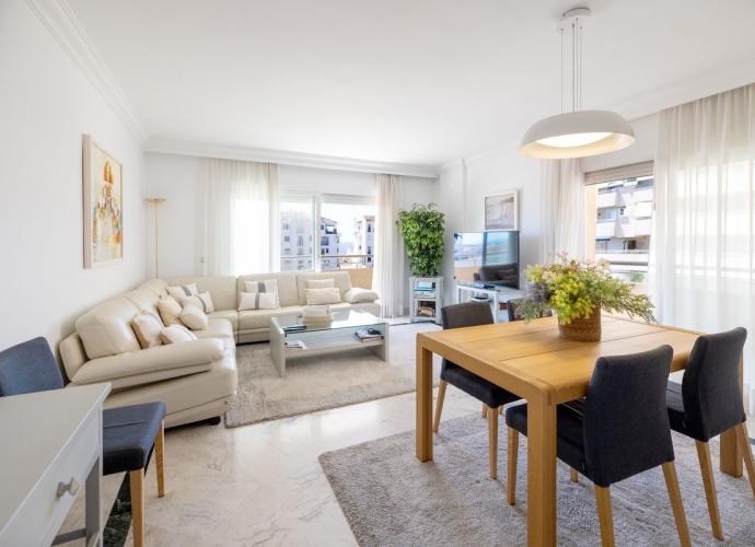 Apartamento Planta Media en Puerto Banús Bahia de Banus  - 8