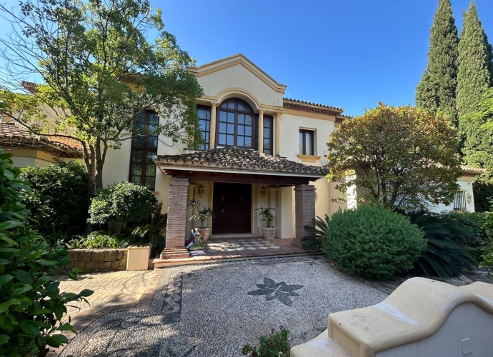 Villa Detached in Sierra Blanca - 1