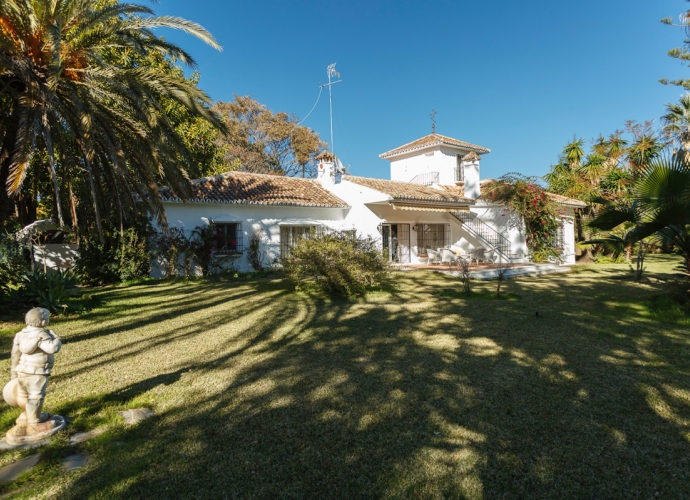 Villa Detached in Marbella - 2