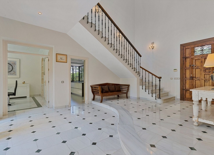 Villa Detached in Guadalmina Baja - 2