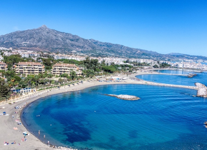 Apartment Middle Floor in Puerto Banús - 1