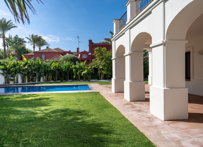 Villa Independiente en Guadalmina Baja - 2