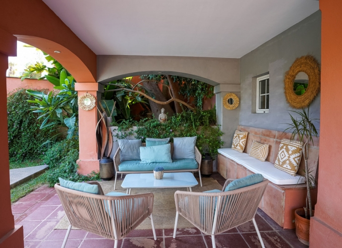 Villa Detached in Nueva Andalucía - 2