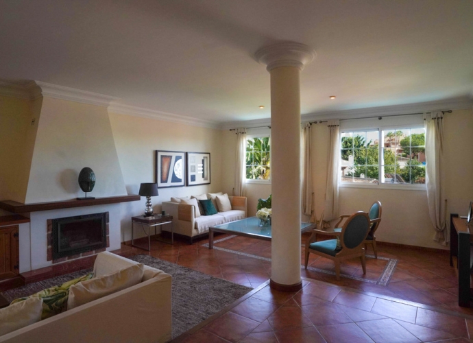 Villa Detached in Nueva Andalucía - 3