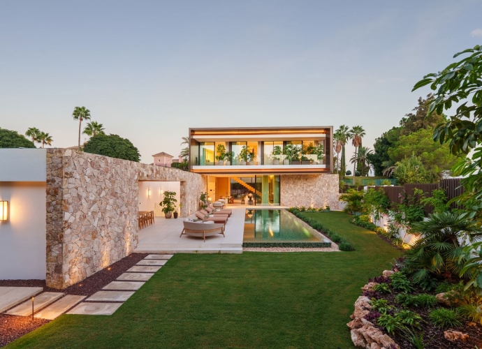 Villa Detached in The Golden Mile - 1