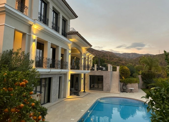 Villa Detached in Sierra Blanca - 1