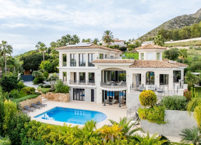 Villa Detached in Sierra Blanca - 2