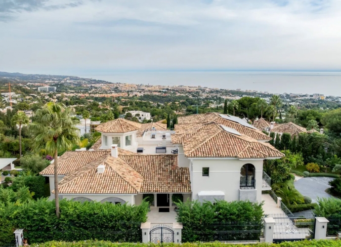 Villa Detached in Sierra Blanca - 3