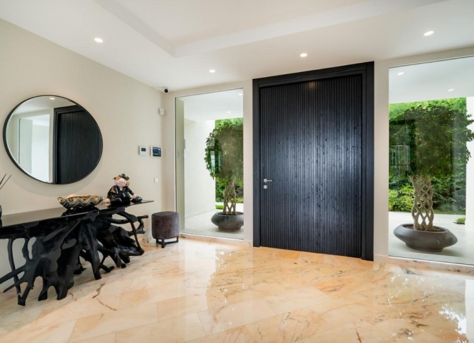 Villa Detached in Sierra Blanca - 4