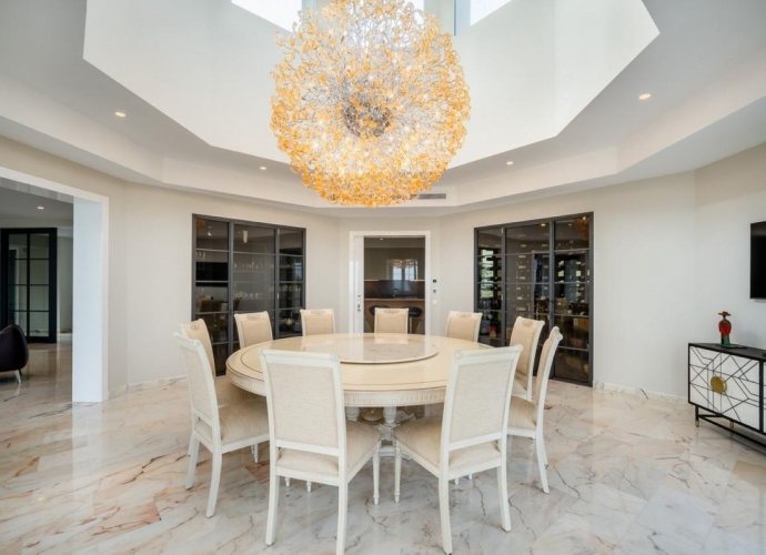 Villa Detached in Sierra Blanca - 8