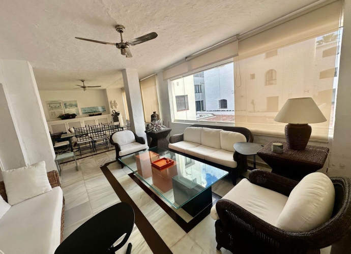 Apartamento Planta Baja en Puerto Banús - 1