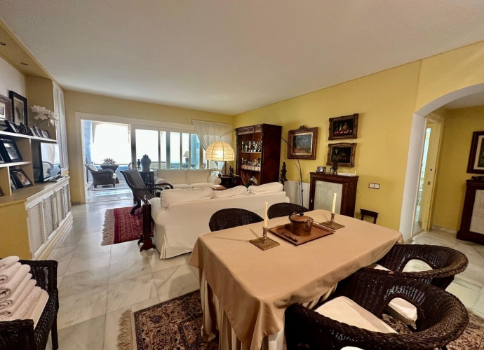 Apartamento Planta Baja en Puerto Banús - 2