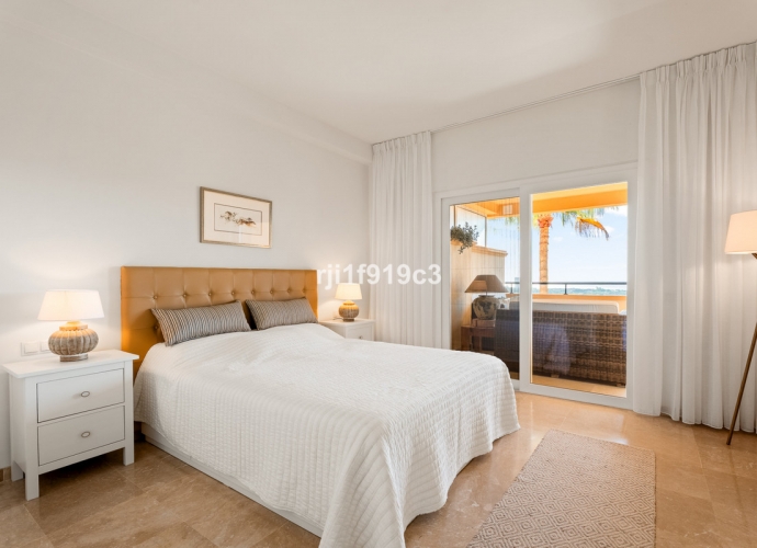 Apartment Middle Floor in Elviria - 7