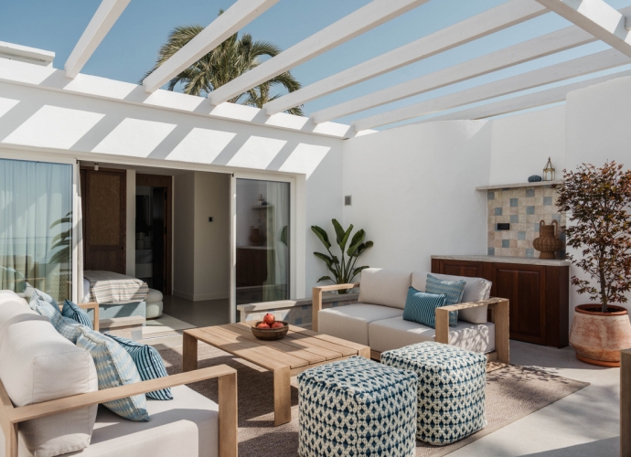 Villa Semi Detached in The Golden Mile - 2