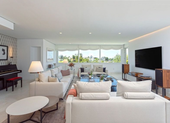 Apartamento Planta Media en Guadalmina Alta - 1