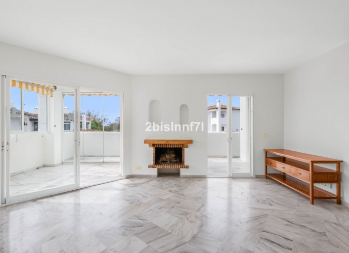 Appartement milieu d’Etage situé à Elviria - 2