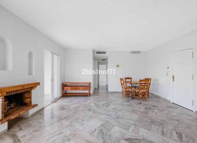 Appartement milieu d’Etage situé à Elviria - 4