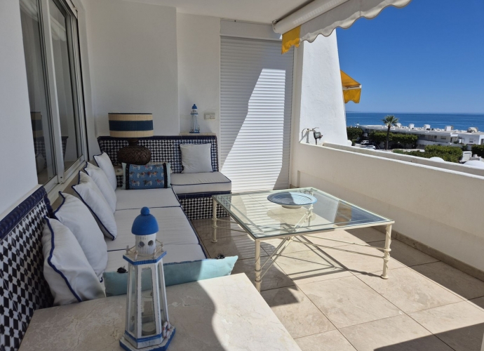 Apartamento Planta Media en Guadalmina Baja - 1