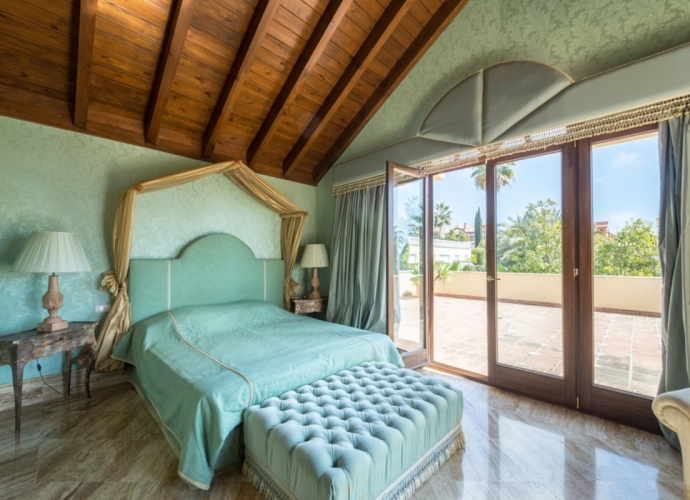 Villa Detached in Sierra Blanca - 10