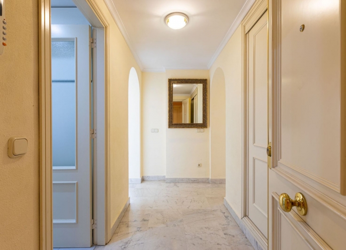 Apartment Middle Floor in Puerto Banús - 5