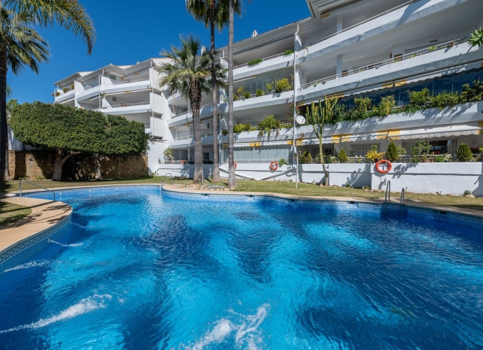 Apartment Middle Floor in Guadalmina Baja - 3
