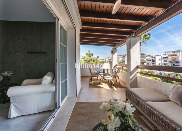 Appartement milieu d’Etage situé à San Pedro de Alcántara Las Adelfas  - 1