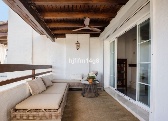 Appartement milieu d’Etage situé à San Pedro de Alcántara Las Adelfas  - 2