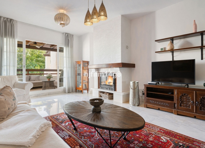 Appartement milieu d’Etage situé à San Pedro de Alcántara Las Adelfas  - 3