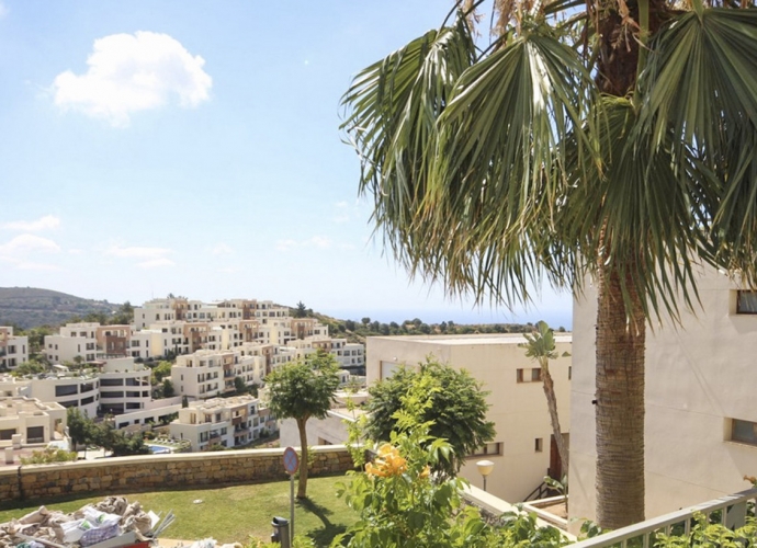 Apartment Ground Floor in Los Monteros - 2