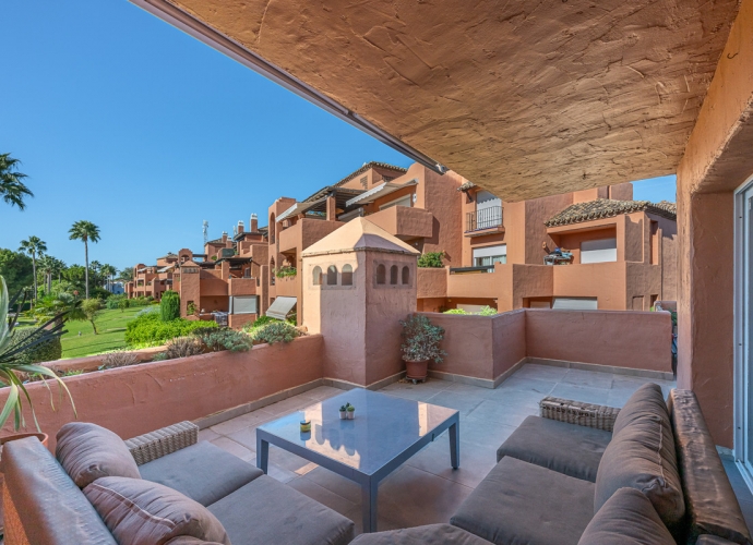 Apartment Middle Floor in Guadalmina Baja Alhambra del Golf  - 6