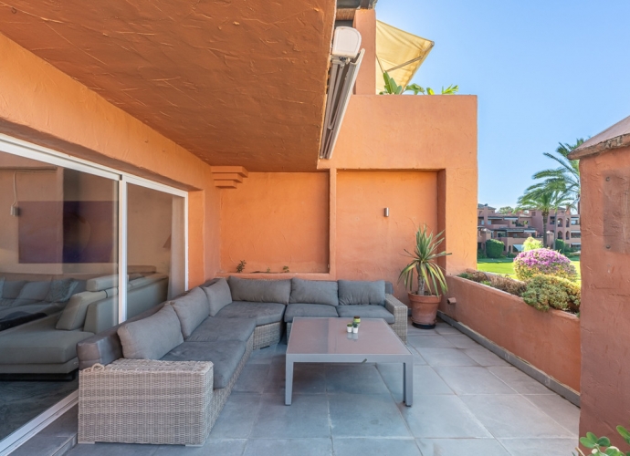 Apartment Middle Floor in Guadalmina Baja Alhambra del Golf  - 7