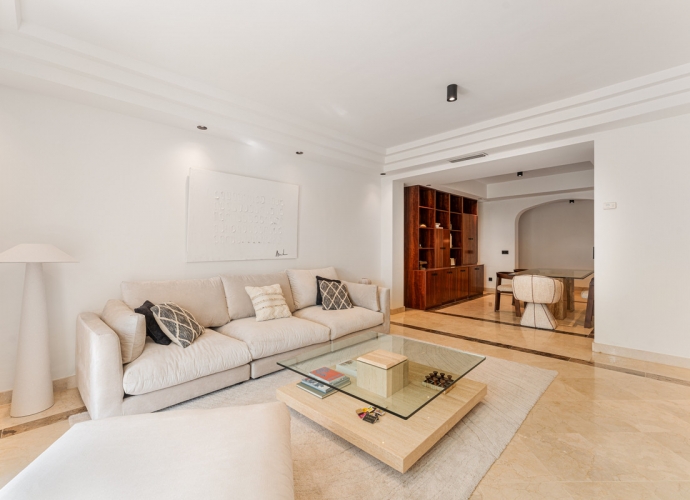 Apartment Middle Floor in Sierra Blanca - 4