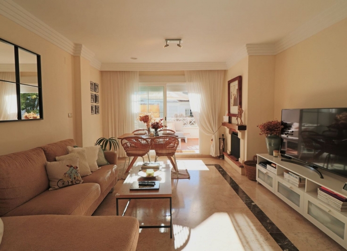 Appartement milieu d’Etage situé à Río Real - 2