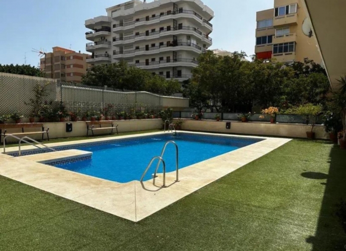 Apartamento Planta Media en Marbella - 1