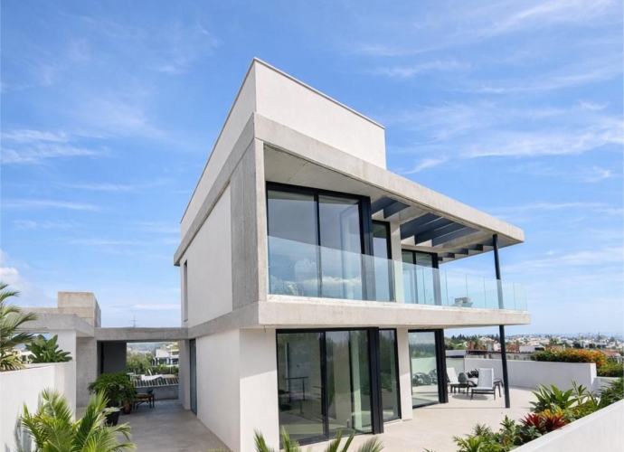 Villa Independiente en Nueva Andalucía - 2