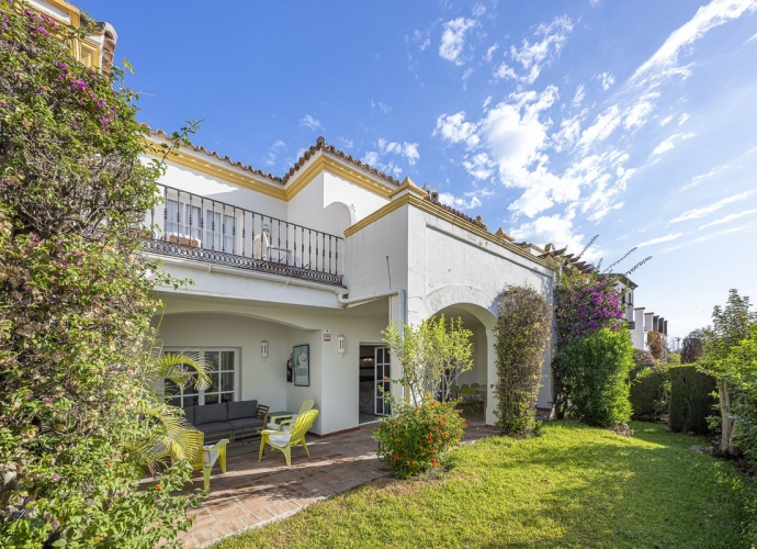 Adosado en Estepona - 1